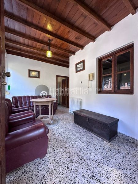 Foto 97902dfe-9fd2-4ba8-8b82-f33b53921ef3. Casa amb calefacció a Laza