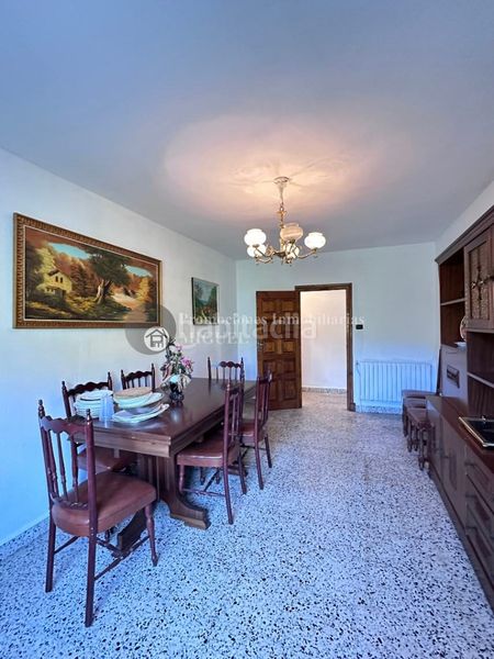 Foto c9f49015-7784-4f03-bc63-f2de99d09724. Casa amb calefacció a Laza