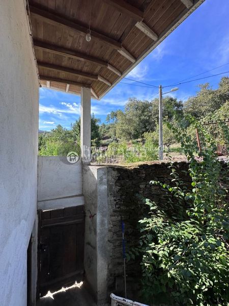 Foto d570b4f2-b94f-45aa-ab01-356543ff8a0d. Casa amb calefacció a Laza