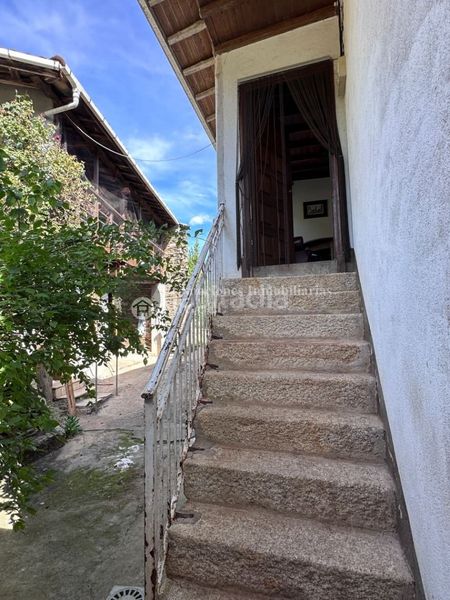 Foto e7c46b0e-d614-425b-85a0-a2716faceb41. Casa amb calefacció a Laza