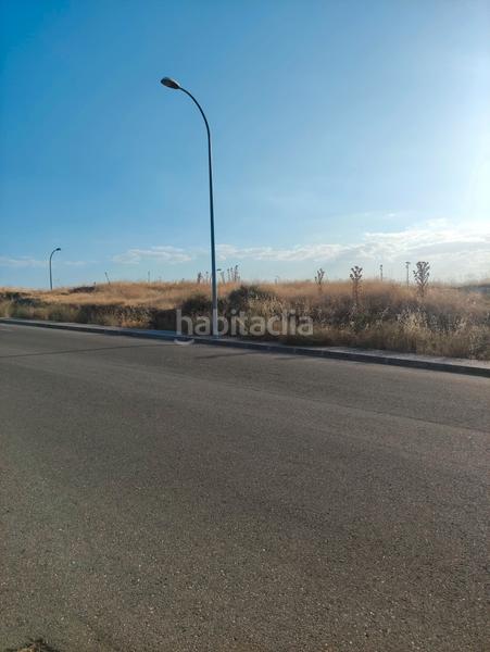 Foto e9181296-750c-466f-9c7e-39ad5fcc2a80. Terreno residencial parcela en esquina en la urbanizacion camino del pantano en Argés