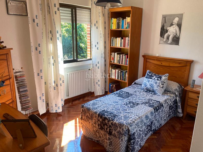 Foto fd52b8f0-7e30-4f80-8176-a753fdd56e83. Chalet en Argés