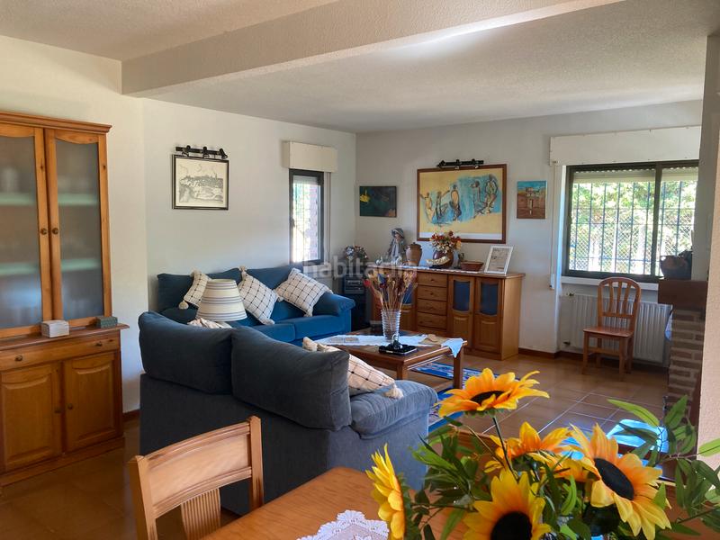 Foto b5800a4f-17a3-40a1-a98c-703ebcdbd44b. Xalet amb xemeneia aparcament a Argés