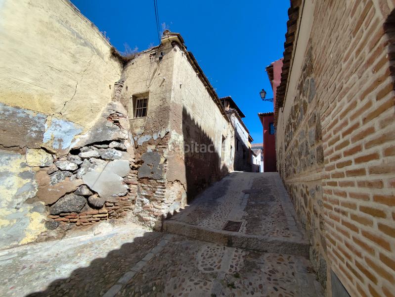 Foto 2a3fb6cf-ff13-4cb7-b83b-b573363d6168. Casa aparellada a cuesta can 11 a Casco Histórico Toledo