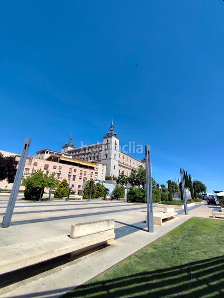 Foto c04f9058-156a-479c-8c2a-0c87f5aeaaeb. Casa aparellada a cuesta can 11 a Casco Histórico Toledo