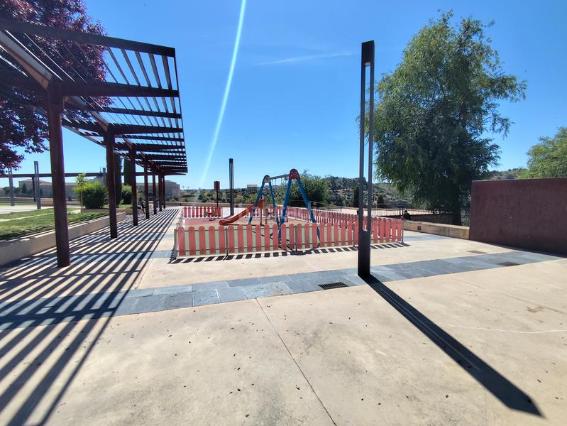 Foto f5991b57-cc27-4aa1-b617-502ab4cf7230. Casa aparellada a cuesta can 11 a Casco Histórico Toledo