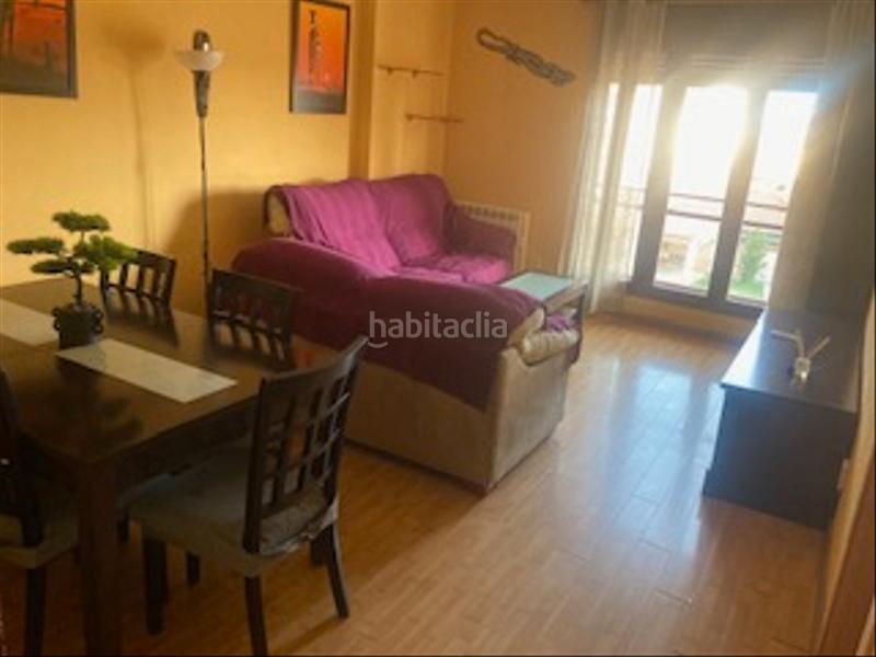 Foto b6b5632f-8e54-4534-aef4-f061576dd1b1. Piso  seminuevo con garaje, trastero y pisicina comunitaria en Magán