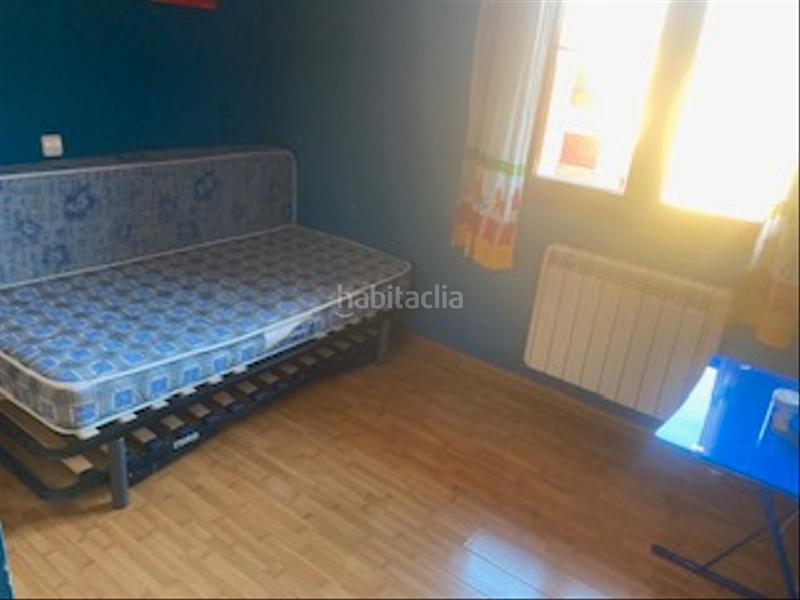 Foto efd7f732-3717-4ea5-a6bc-f651d92fb630. Piso  seminuevo con garaje, trastero y pisicina comunitaria en Magán