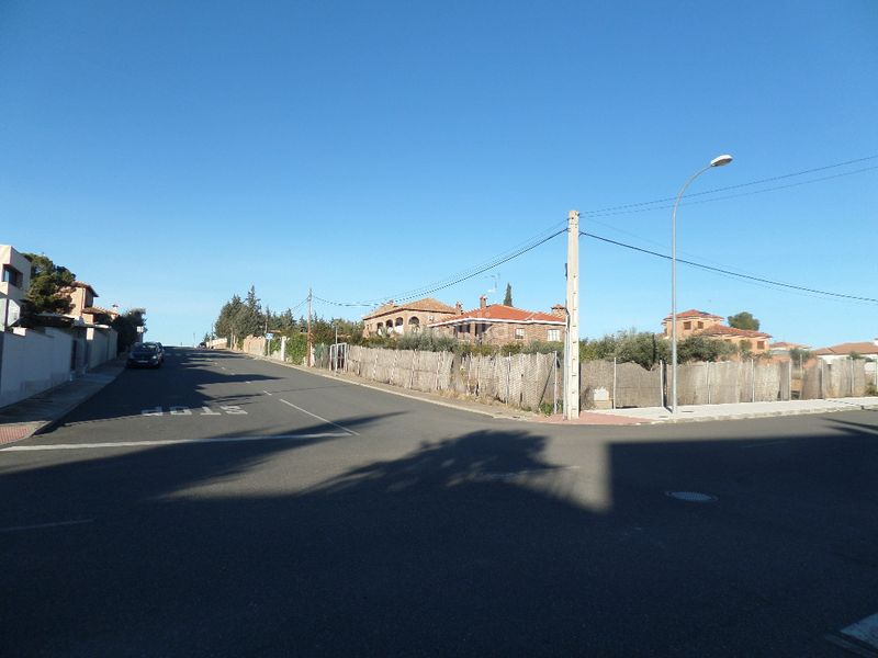 Foto e25531ef-4d9f-4358-8269-114396ea7c59. Terreny residencial a Argés