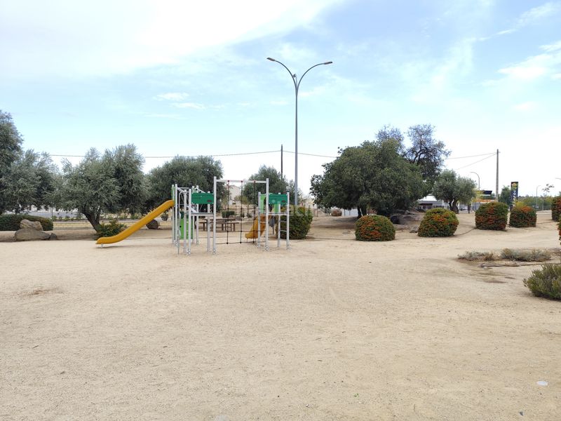 Foto 81ab5e30-e117-48ae-8f3f-ff294aefc243. Terreno residencial parcela en urbanización aguardentero, c/ tomillo en Argés