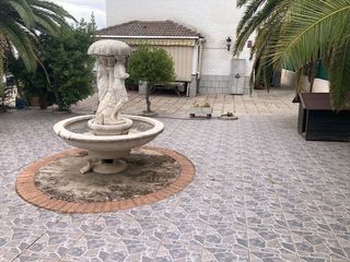 Chalet  Calle margarita. Chalet en venta en la urbanización los olivos, olías del rey