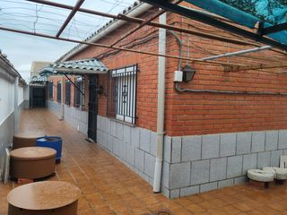 Chalet  Calle fuentes. ¡¡¡ oportunidad!!!!  de 3 casas juntas en el centro del pueblo