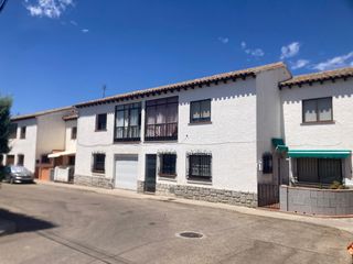 Towny house  Calle alarcón 11. ¡¡¡ gran oportunidad!!! chalet pareado con  una nave de 256 metr