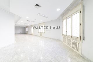 Piso en Ríos Rosas-Nuevos Ministerios. Piso exterior en venta a reformar y segregable en chamberí, madr