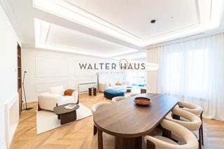 Etagenwohnung  Calle de viriato. Piso exterior a estrenar en venta en almagro, madrid