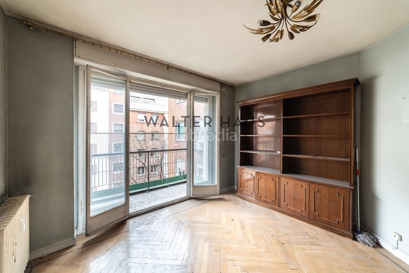 Foto 39bbaeec-1129-4d35-9136-a3bd929c349b. Piso  exterior a estrenar en venta en Almagro, en Madrid