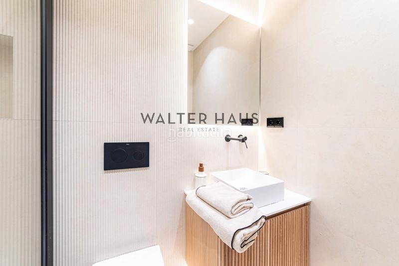 Foto daee81eb-ade7-4d87-b1ee-f79ddc9cd6a7. Appartement avec cheminée chauffage dans Almagro Madrid