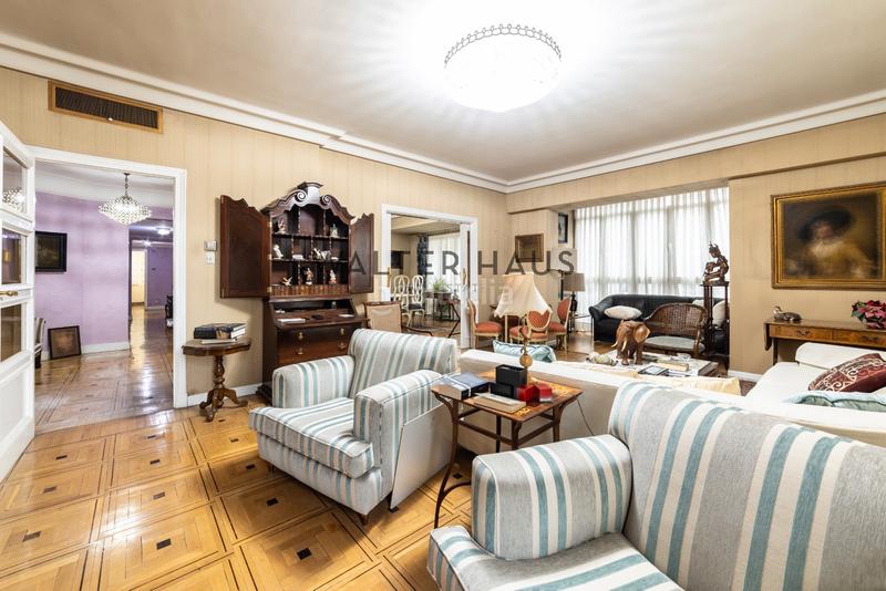 Foto 03ec4a9f-8e38-4b0e-9d13-a7d53c04a83a. Rent penthouse with heating parking in El Viso Madrid