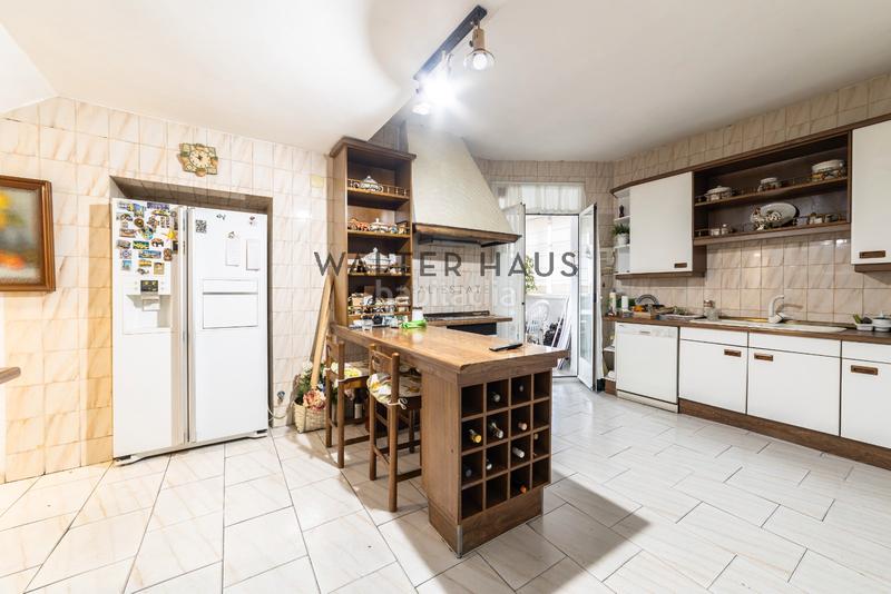 Foto 1677f52a-a95e-487f-85af-8f743f8d709b. Rent penthouse with heating parking in El Viso Madrid