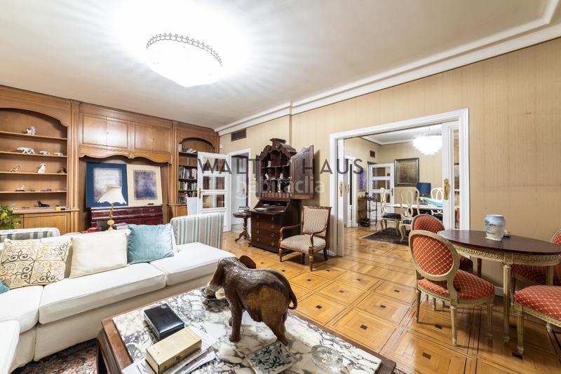 Foto 4bdf734c-c834-47e9-b656-0c893eff0bda. Rent penthouse with heating parking in El Viso Madrid