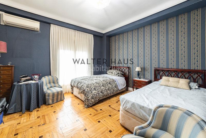 Foto 53c1c02c-551b-457b-aa40-6f63f6e4fcad. Rent penthouse with heating parking in El Viso Madrid