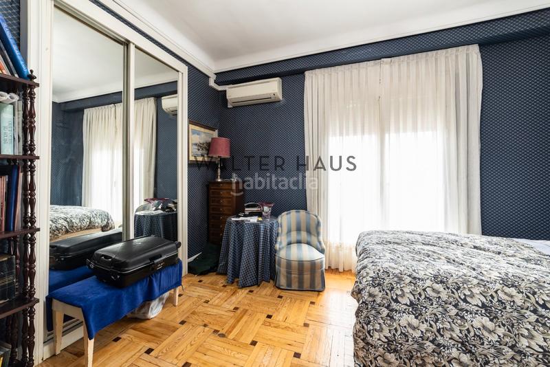 Foto 87e9584f-09ea-45e3-bff2-c8613886791f. Rent penthouse with heating parking in El Viso Madrid