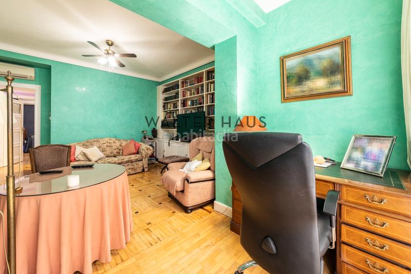 Foto a3a0a389-4b0b-4458-a119-c0c1f2bef979. Rent penthouse with heating parking in El Viso Madrid