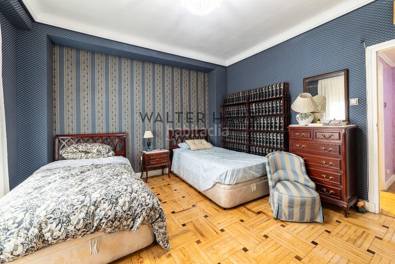 Foto a4aedd57-0d5c-4a58-bb7f-ed27d9a2d4ec. Rent penthouse with heating parking in El Viso Madrid