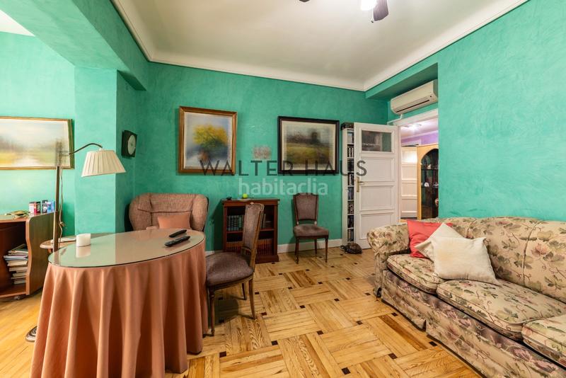 Foto a9e5bff3-45e6-48b3-bd09-8b6400cc3e97. Rent penthouse with heating parking in El Viso Madrid