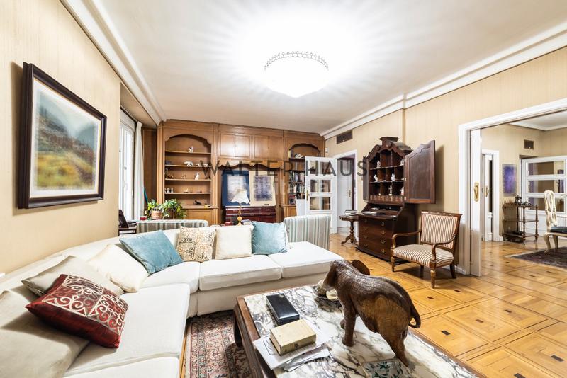 Foto df12af8d-e657-447e-8468-4916c530e212. Rent penthouse with heating parking in El Viso Madrid