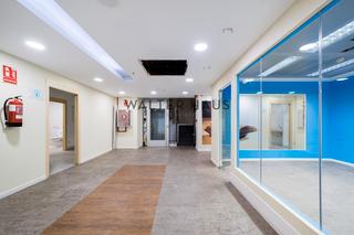 Lloguer Local Comercial  Paseo de la habana. Exclusivo local comercial en alquiler con 4 plazas de garaje en