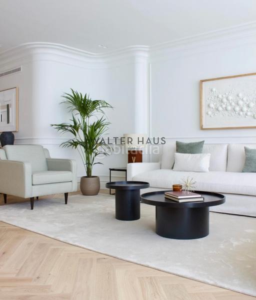 Foto 8baefc70-9d31-43ce-ab98-f47adceef1e0. Flat with heating in Recoletos Madrid