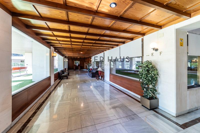 Foto c235f71f-aafe-40f7-8a58-28dd73d39679. Piso  en venta en castellana, reformado y con vistas a caleido, en Madrid