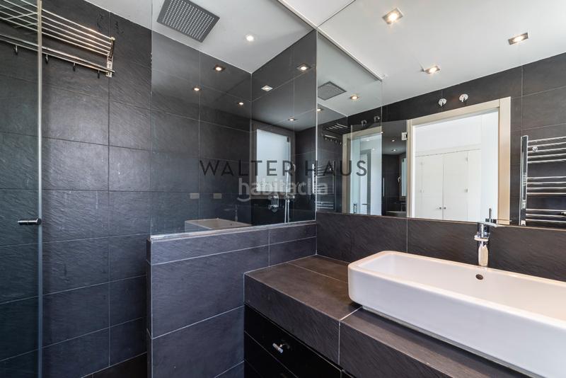 Foto 3c147e5c-3d03-4ba0-9a58-5782d02dd634. Chalet avec chauffage parking piscine dans Hispanoamérica-Bernabéu Madrid