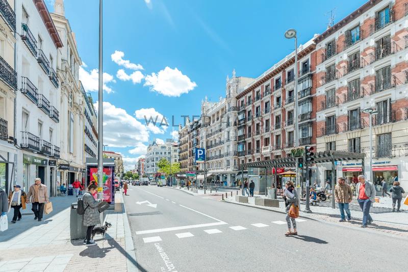 Foto 6f906c12-95b2-4a17-aca3-91a10a7d9615. Flat with heating in Cortes-Huertas Madrid