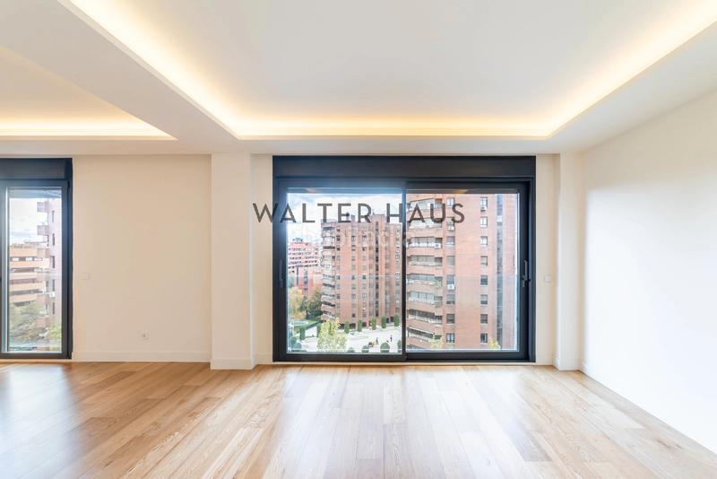 Foto 2d1216c7-4023-479a-8a2f-42183b313a2f. Location appartement avec chauffage parking dans Hispanoamérica-Bernabéu Madrid