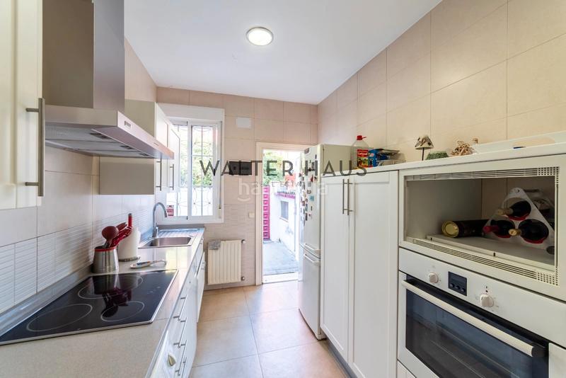 Foto 718d01ef-e990-4b08-8775-22f614d51979. Reihenhaus mit heizung in Ciudad Jardín Madrid