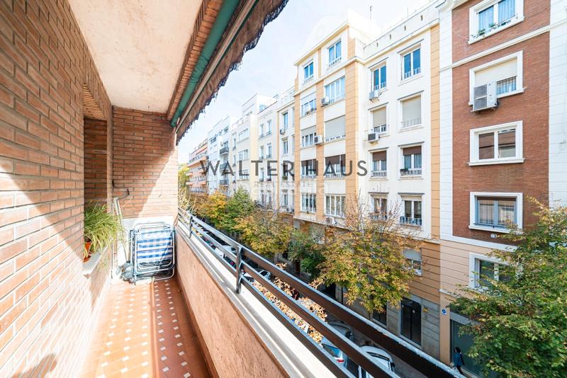 Foto 5a83b591-25c7-4637-932b-fe156ff36bca. Flat with heating parking in Goya Madrid