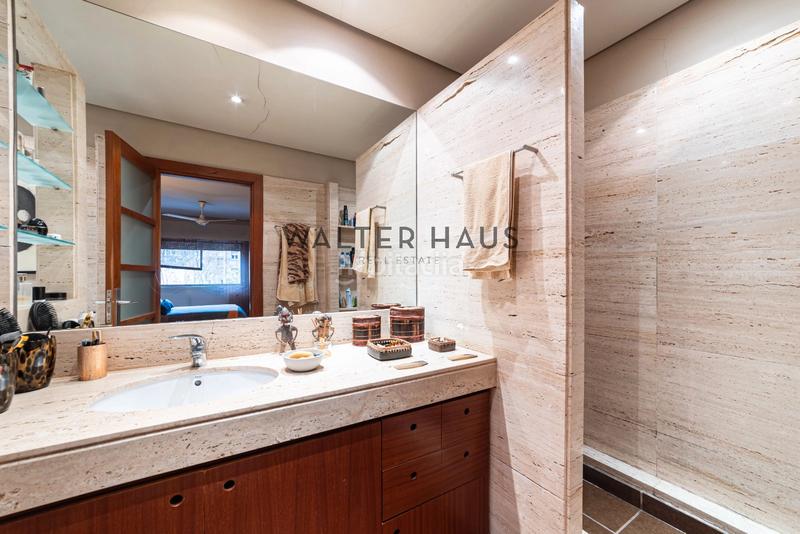 Foto 9adf60bc-b182-4d28-8fa1-1a4653448a5a. Pis amb calefacció aparcament a El Viso Madrid