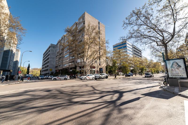 Foto 9bab0372-7ad5-4418-92ea-35ee88354bd5. Appartamento con riscaldamento in El Viso Madrid