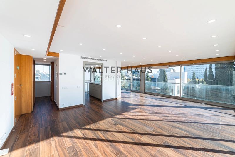 Foto 9975b4d3-d67d-463e-b306-484d785f2d70. Piso dúplex exterior en venta en El Viso, . en El Viso Madrid