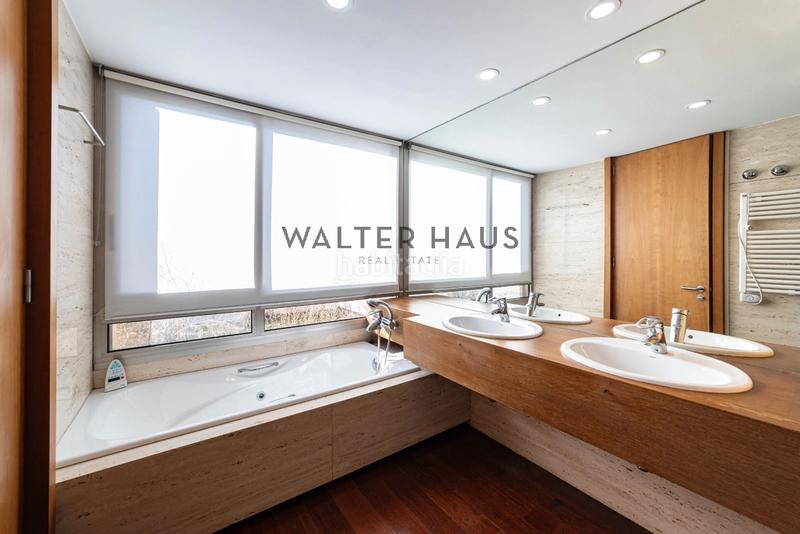 Foto c131c528-766d-4513-956f-0397f1678973. Piso dúplex exterior en venta en El Viso, . en El Viso Madrid