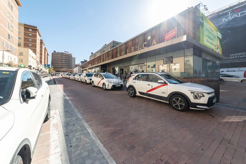 Foto d8c21a87-ab06-4db0-964c-80c99def39b7. Piso dúplex exterior en venta en El Viso, . en El Viso Madrid