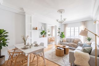 Appartamento  Calle de medellín. Piso exterior reformado en venta en trafalgar, madrid