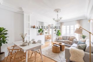 Appartement  Calle de medellín. Piso exterior reformado en venta en trafalgar, madrid