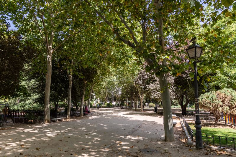 Foto ba459ad6-cb27-46a3-9fe7-59eeb47675f0. Pis amb calefacció a Guindalera Madrid