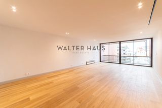 Etagenwohnung in Calle de José Ortega y Gasset