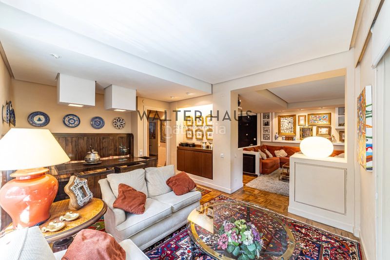 Foto 125abcad-7c0a-41de-9e17-1bab59e593d6. Pis amb calefacció aparcament a El Viso Madrid