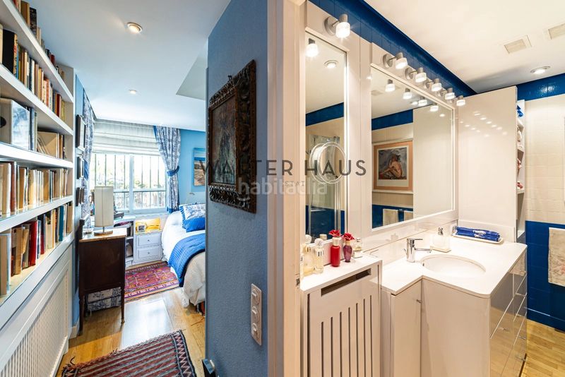 Foto ac9fb7be-ffe2-43f8-845d-bf624b0168e4. Pis amb calefacció aparcament a El Viso Madrid