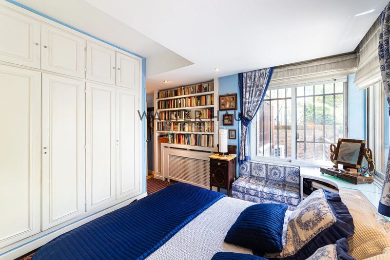 Foto af40f480-4b14-4f98-9552-d7b73233b035. Pis amb calefacció aparcament a El Viso Madrid